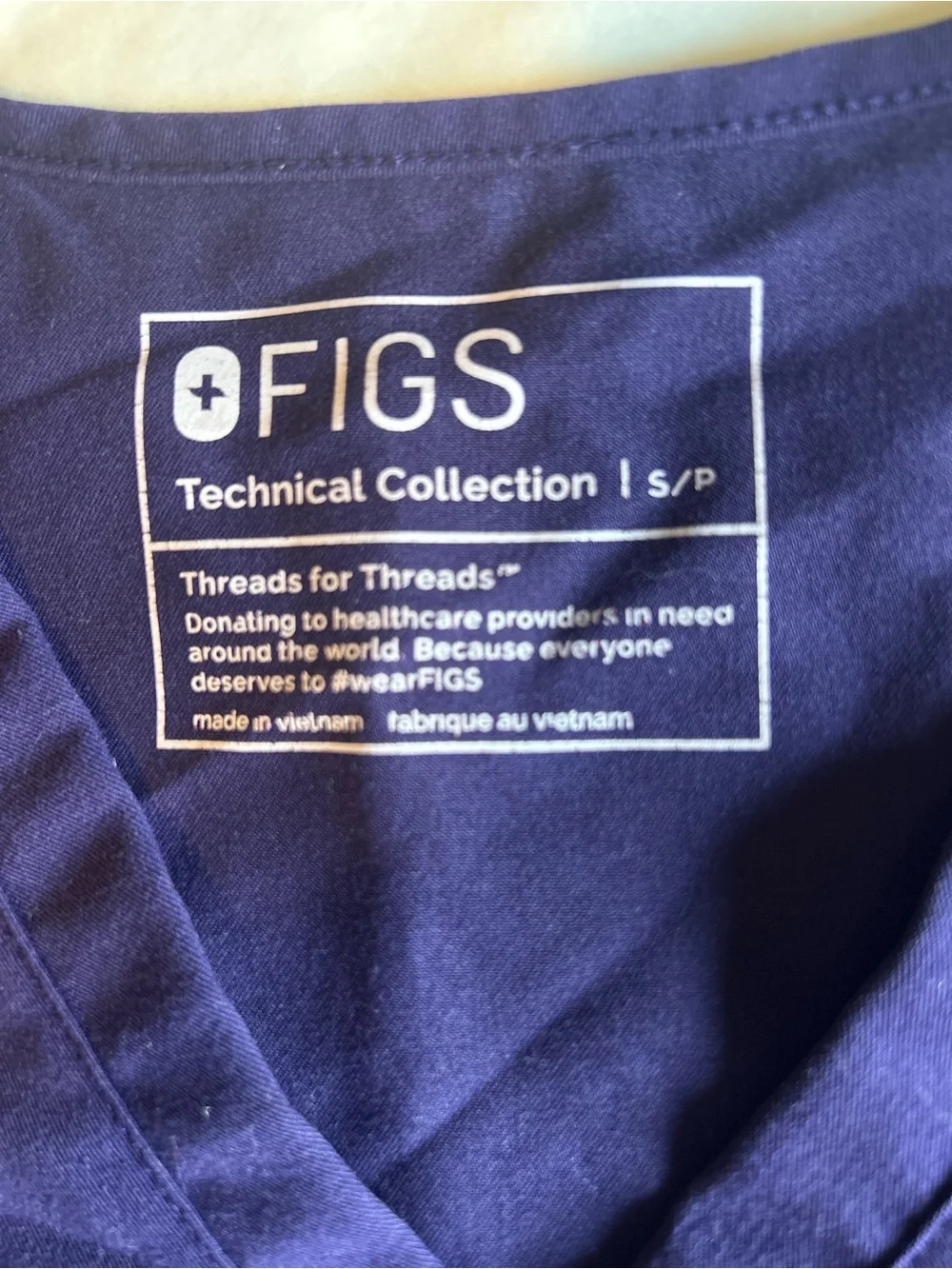 Figs Women’s Deep Purple V-Neck 1 pocket Scrub top